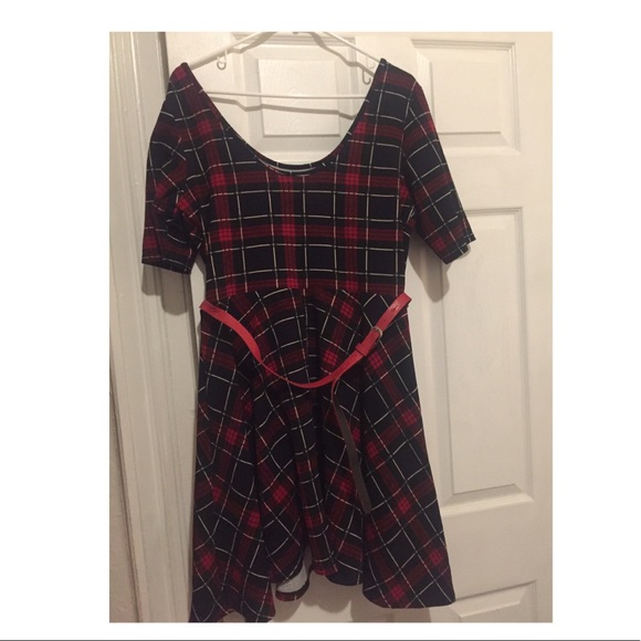 Dresses & Skirts - Plaid fit and flare dress with red belt
